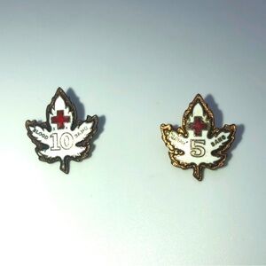 VTG Canada Red Cross Blood Donor 5 & 10 Year Enamel Maple Leaf Lapel Pins x2
